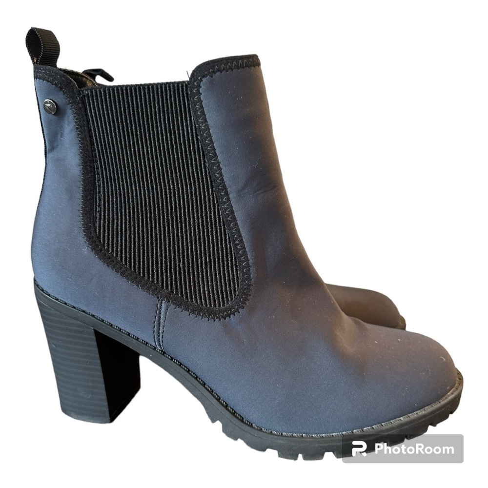 Simply Vera Wang Navy Blue Chunky Heeled Chelsea Ankle Boots